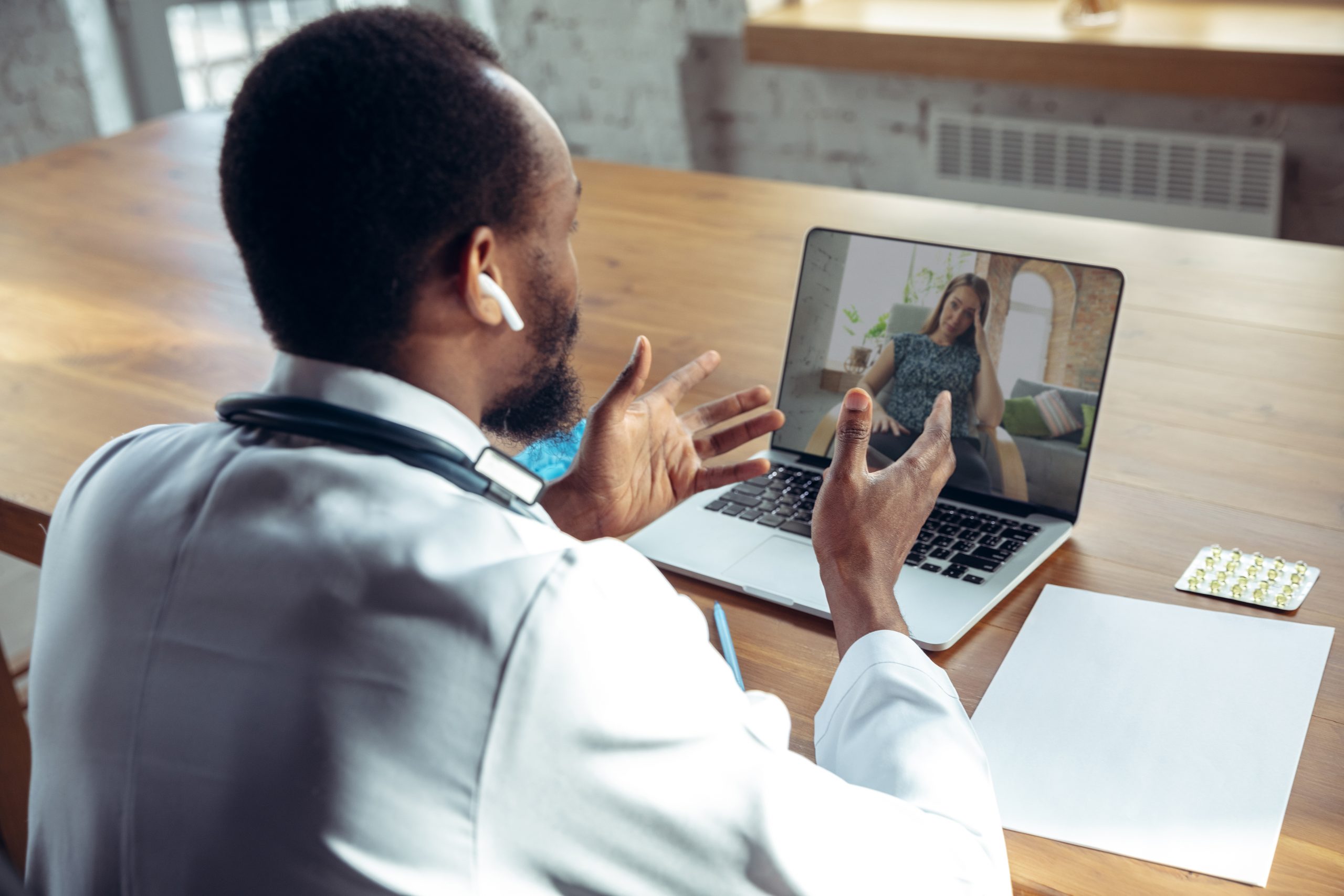 Atendimento pediátrico por telemedicina