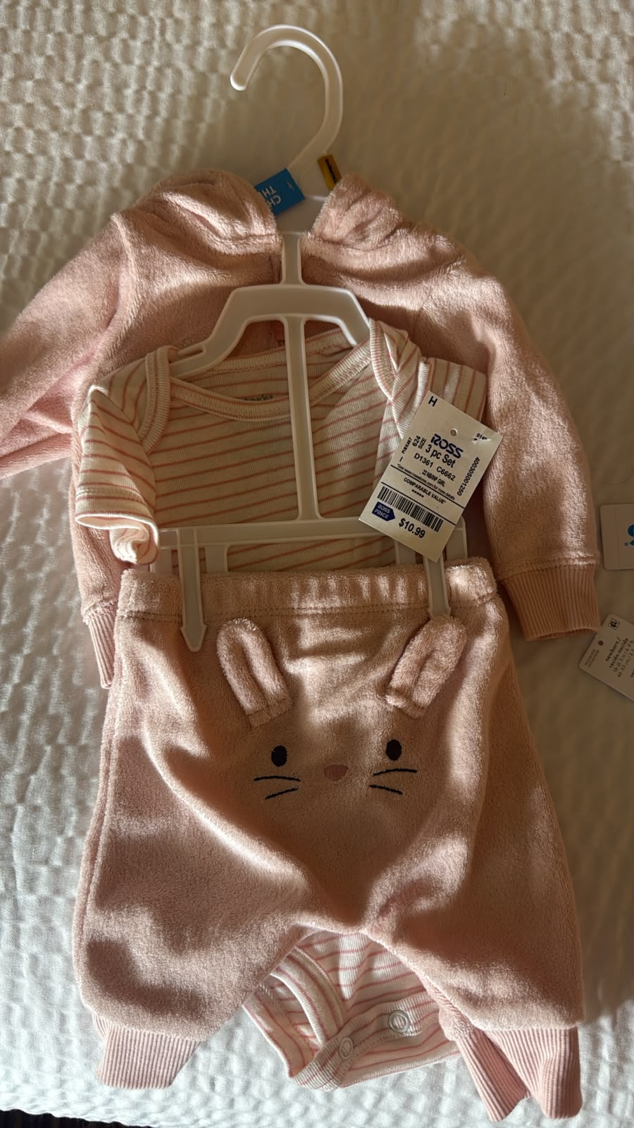 Conjunto de Bebê Menina 3 Peças Rosa com Casaco de Coelho e Body Listrado