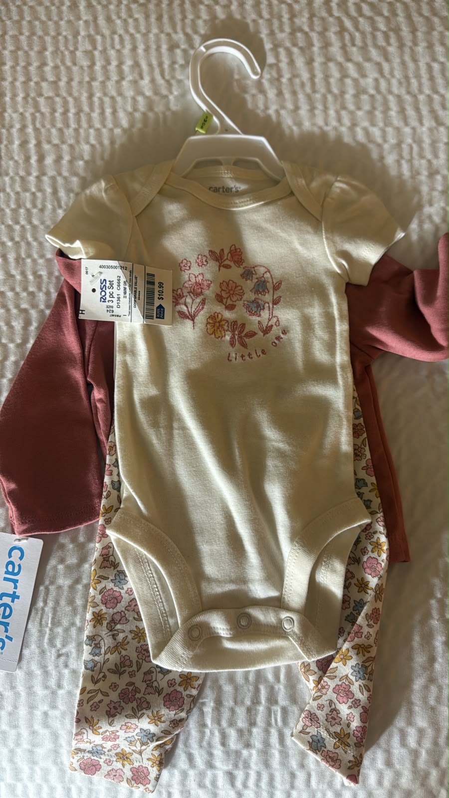 Conjunto Carter's 3 peças bebê menina body, blusa manga longa e calça floral